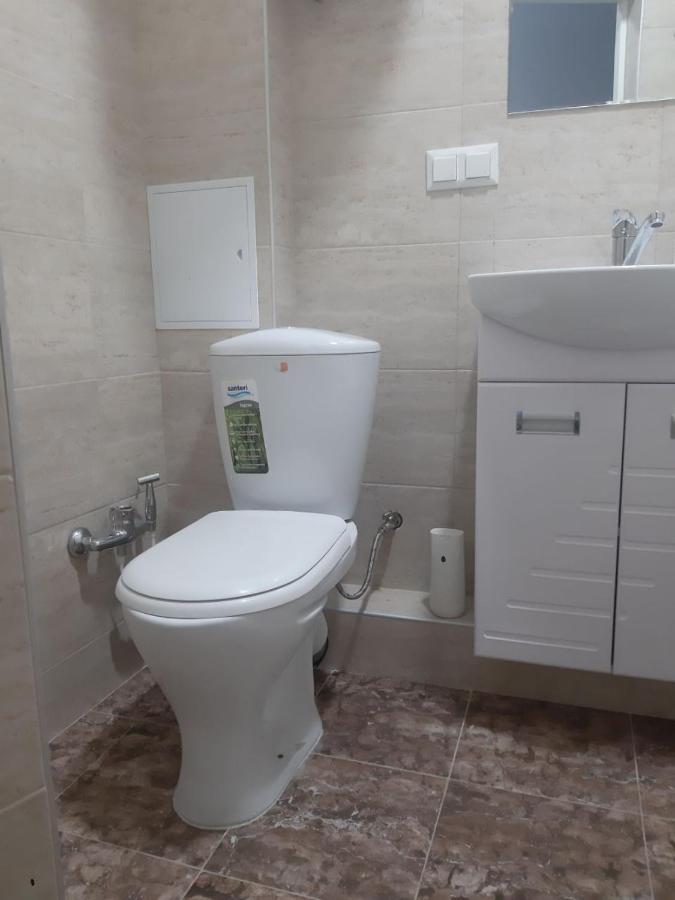 Aura On Sydykova Street 290 Lägenhet Bishkek Exteriör bild