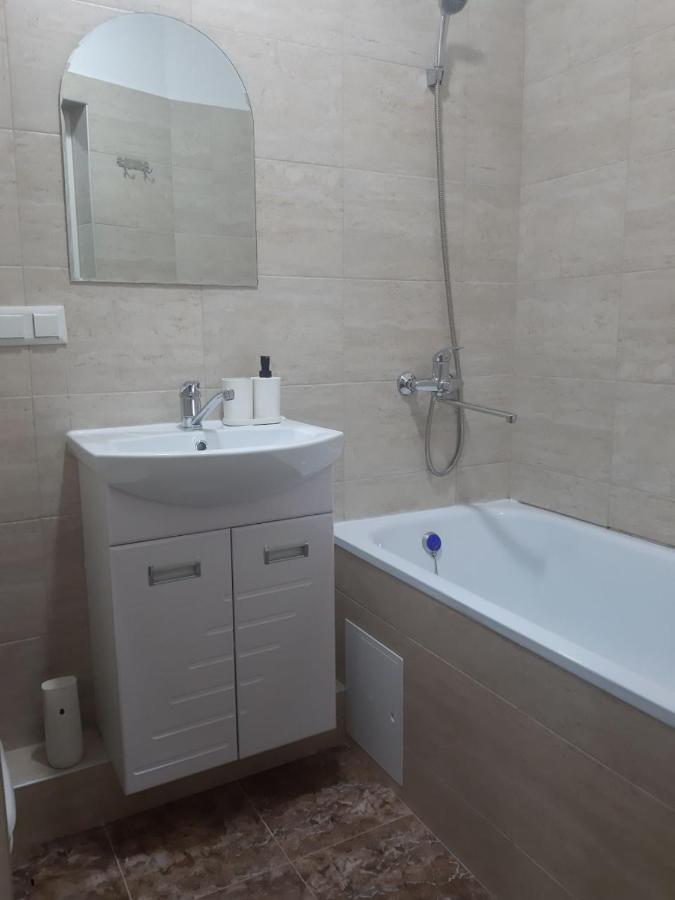 Aura On Sydykova Street 290 Lägenhet Bishkek Exteriör bild